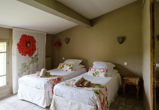 Villa à Pernes les Fontaines - Maison Cécile Villa à Pernes les Fontaines - Maison Cécile