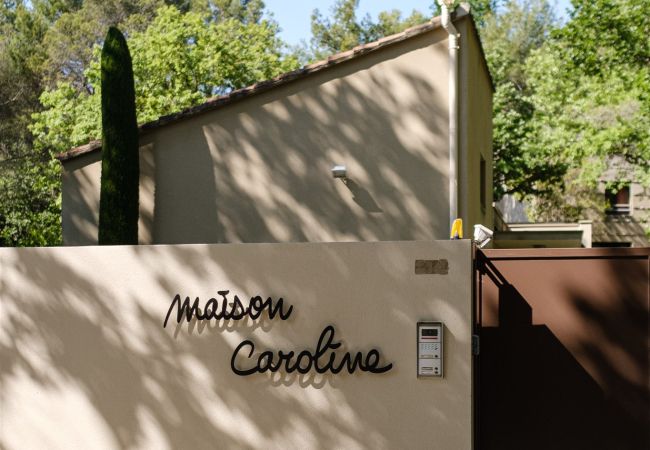 Villa in Pernes les Fontaines - Maison Caroline Villa in Pernes les Fontaines - Maison Caroline